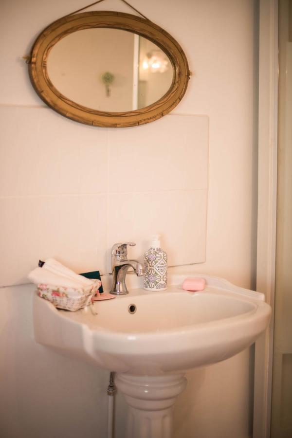 Apartmán The Vintage Bed And Broc' Saint-Calais Exteriér fotografie